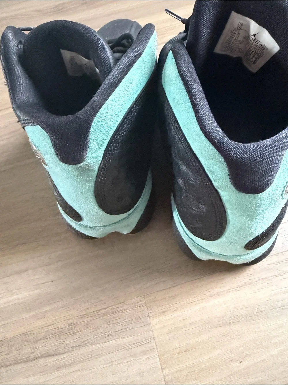 Jordan Men's Black and Teal Retro Basketball Sneakers